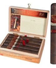 PADRON FAMILY RESERVE 45 TORO NATURAL